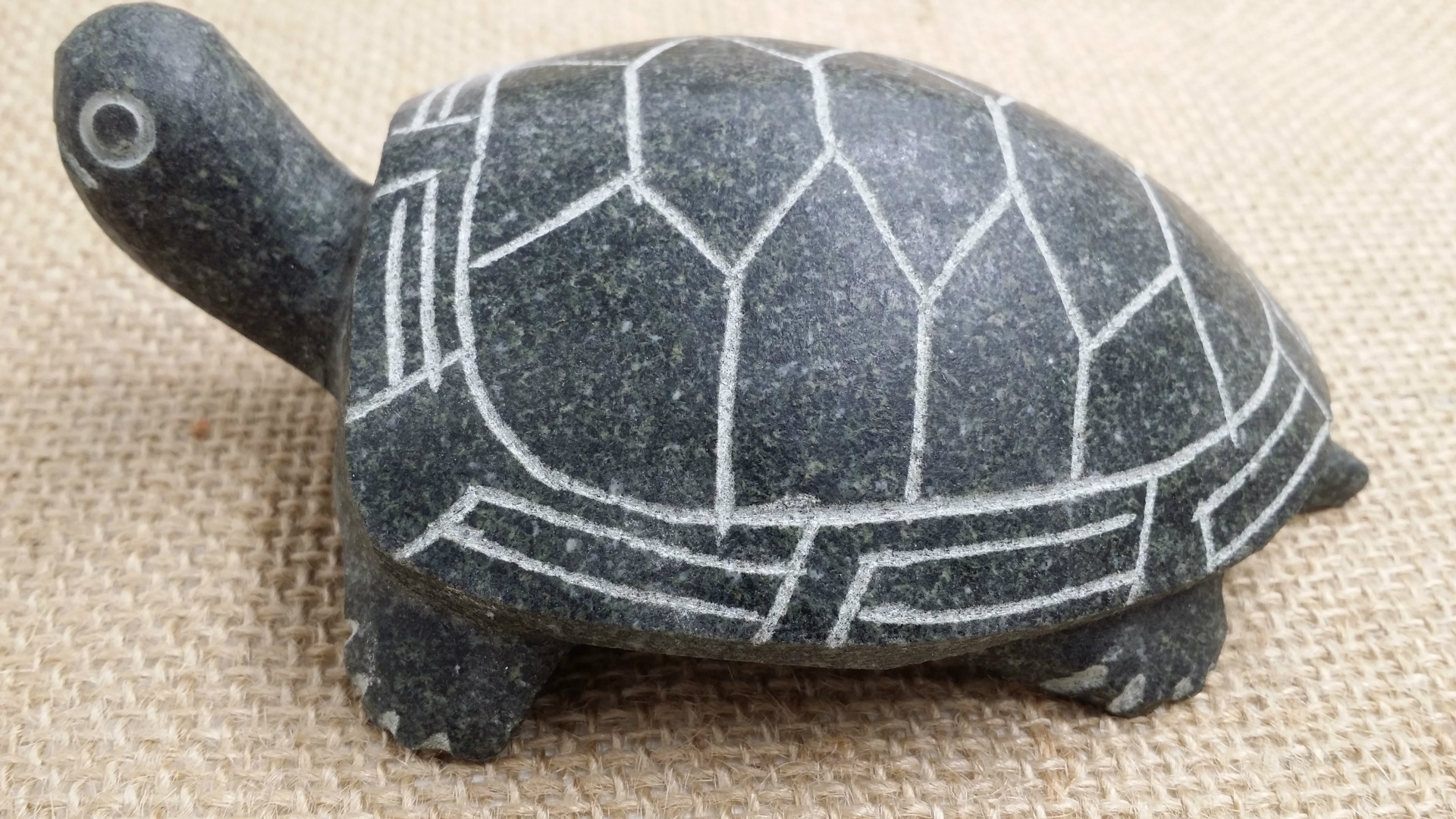 新款正品石头龟石雕乌龟青石龟摆件石雕工艺品长寿龟摆件镇宅辟邪