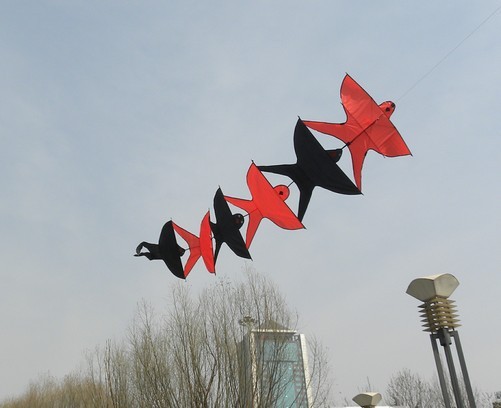 厂家批发新款优质特色串燕风筝批发现货大风筝潍坊特色风筝