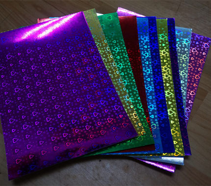 深圳彩色镭射纸厂家 七彩烫金pvc镭射纸 包装复合镭射纸印刷定做