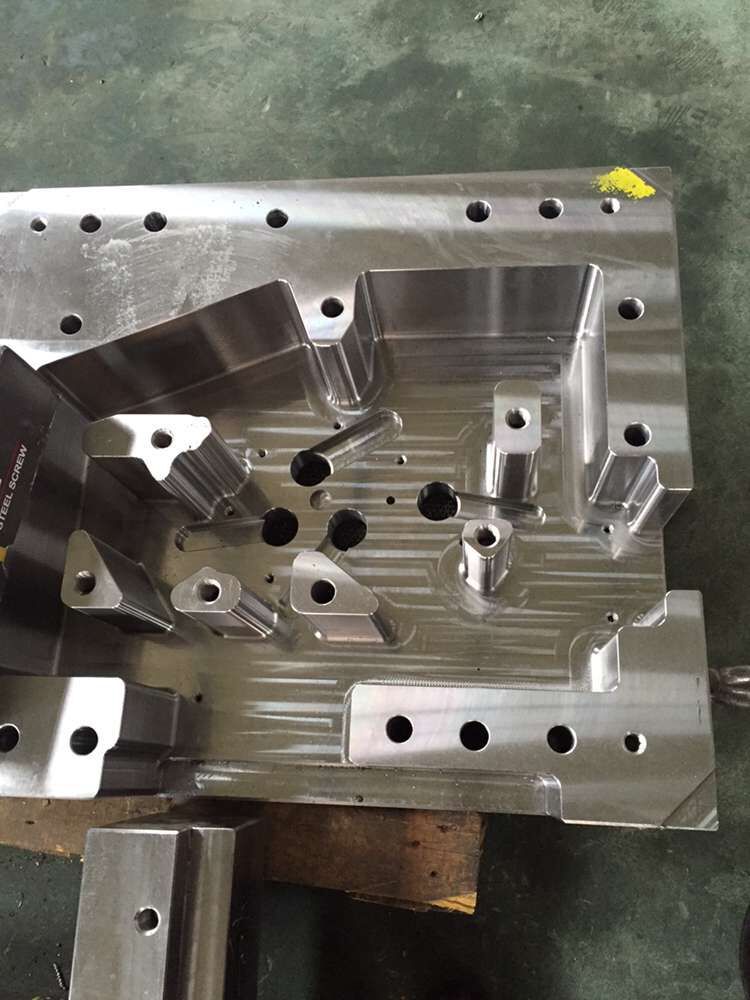 专业生产塑料模架,标准模架,非标模架,冷冲模架,压铸模架