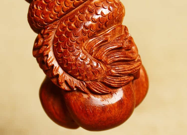 正宗印度小叶紫檀手把件纯手工雕刻神龙吐珠挂件批发善意佛珠