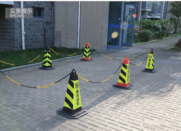 专业生产厂家eva反光路锥 禁止停车路障 70cm泡沫型方尖锥 雪糕筒