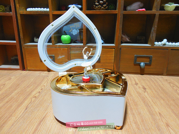 小号 桃心音乐盒 清新浪漫发条八音盒 创意礼物送女生送闺蜜