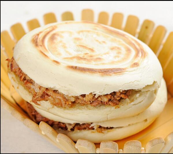 分分钟教你腊汁肉夹馍的做法,想开店的速来!