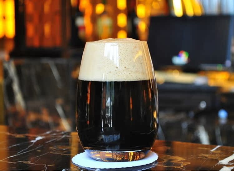 德国进口啤酒批发-凯撒小麦黑啤500ml*24听装kaiserdom 清吧加盟