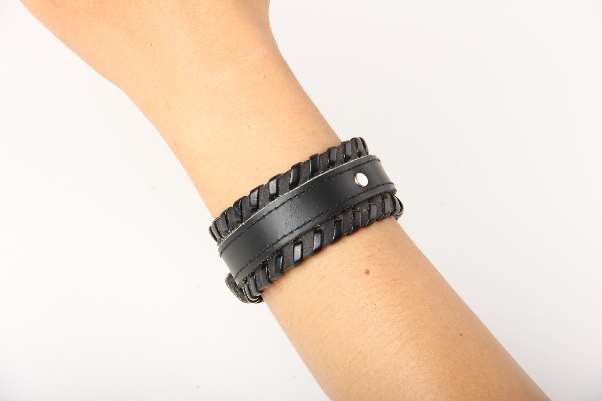 多丽觅芳 朋克腕带手环非主流手链 时尚男式皮手镯速卖通一件代发