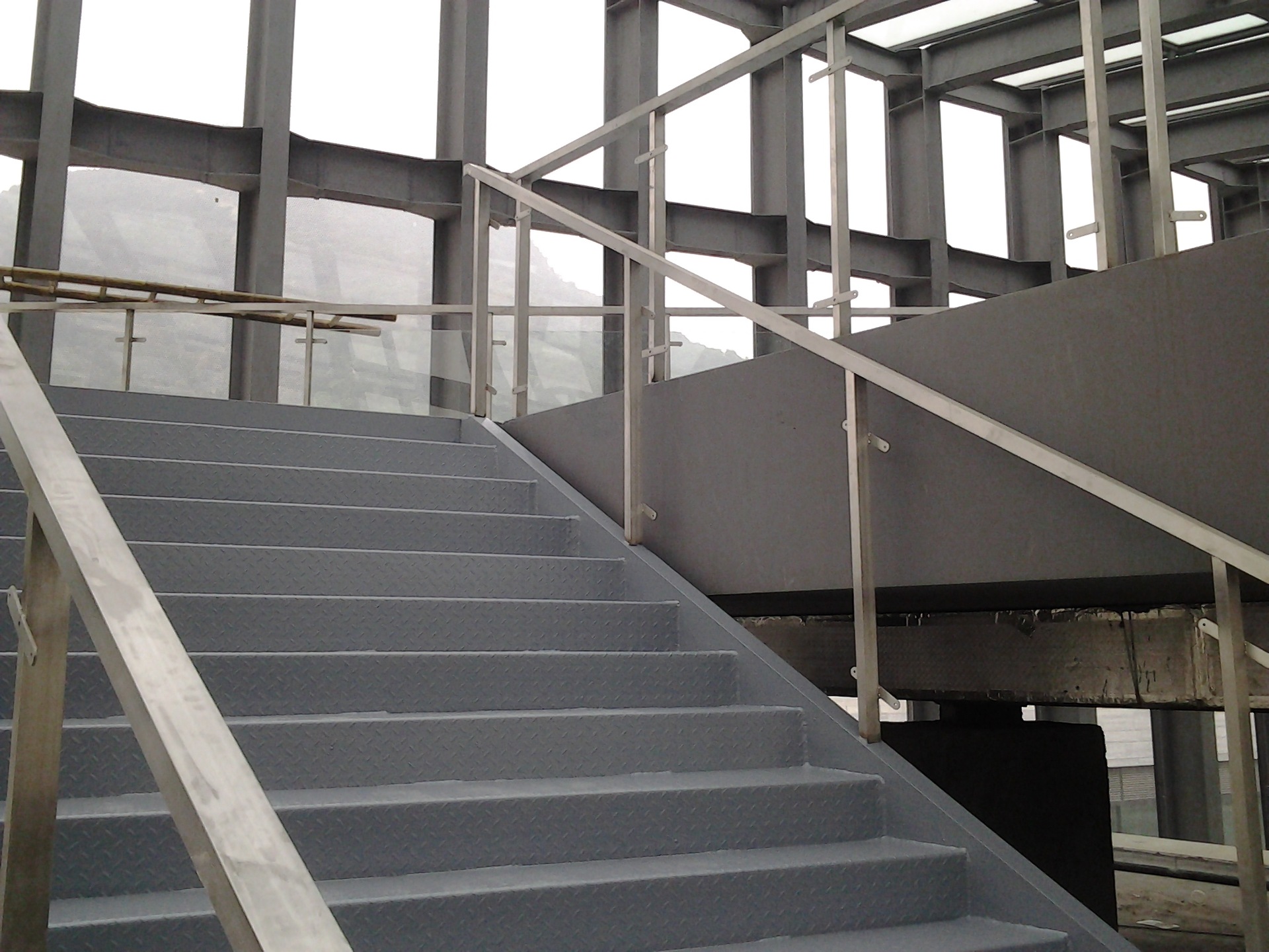 氟碳漆钢结构防腐