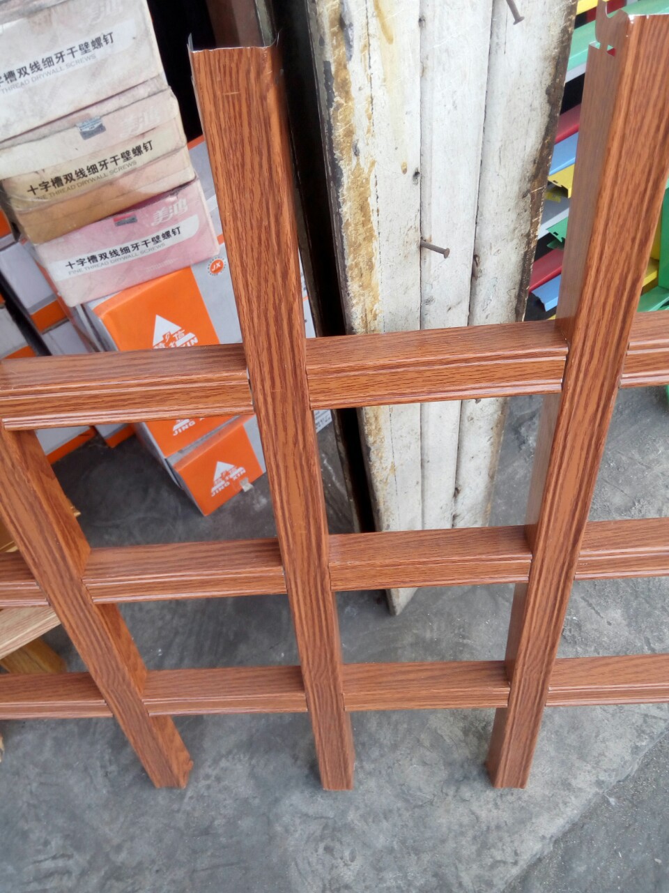 成都木纹格栅铝格栅铁格栅吊顶材料批发