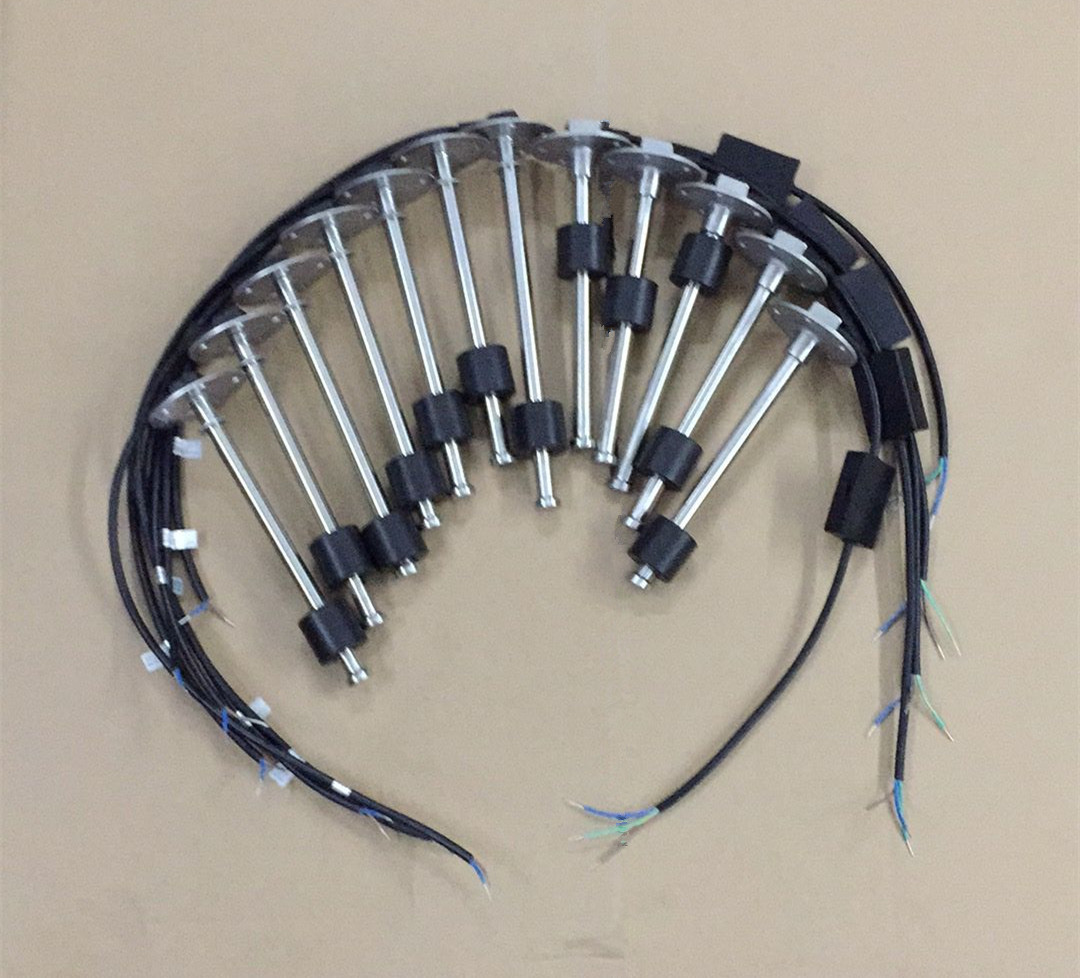 高精度油量传感器液位传感器gps油耗传感器质保1年190509