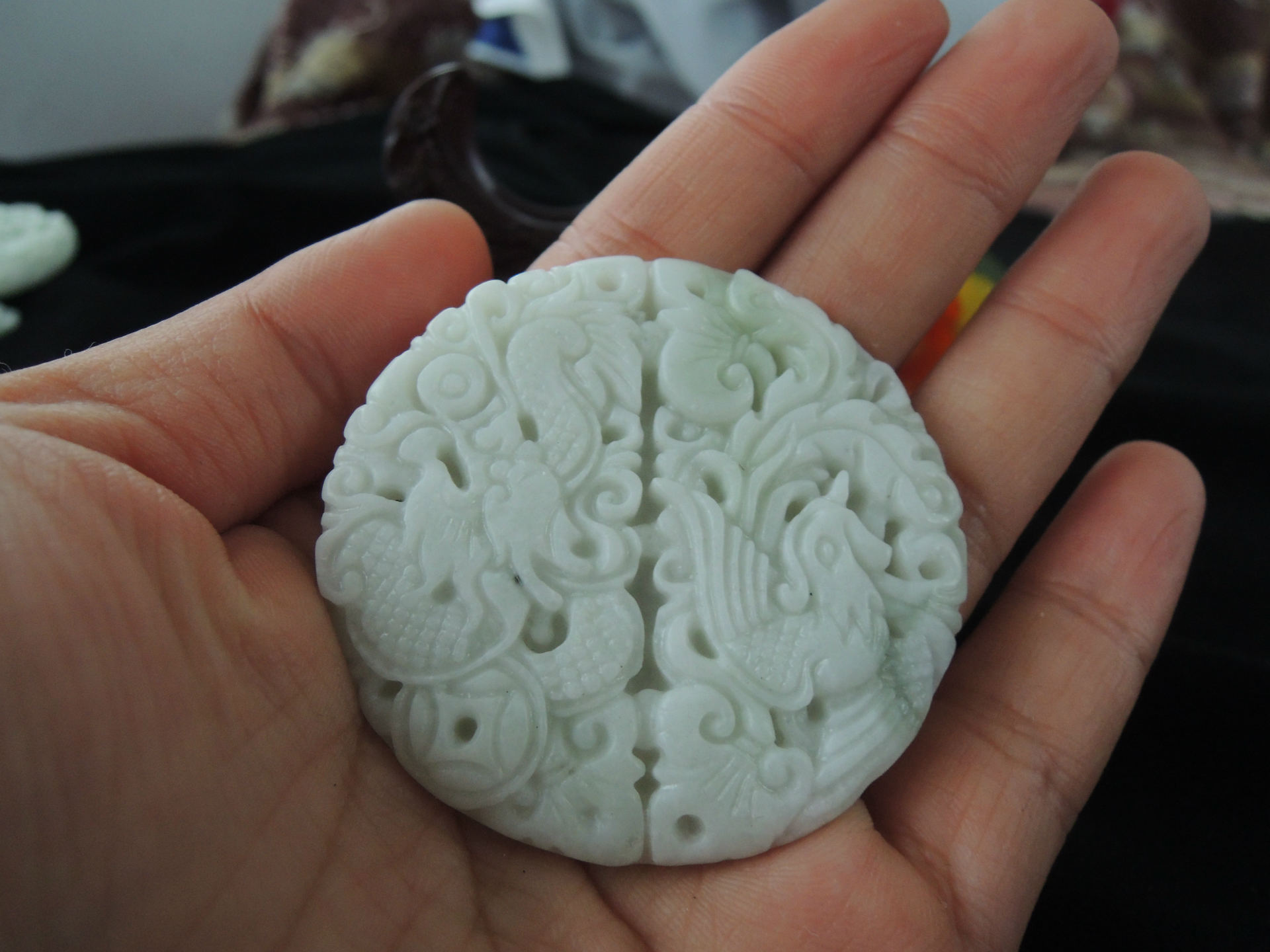 河南南阳玉器玉石批发 天然蓝田玉龙凤玉佩 地摊玉石吊坠