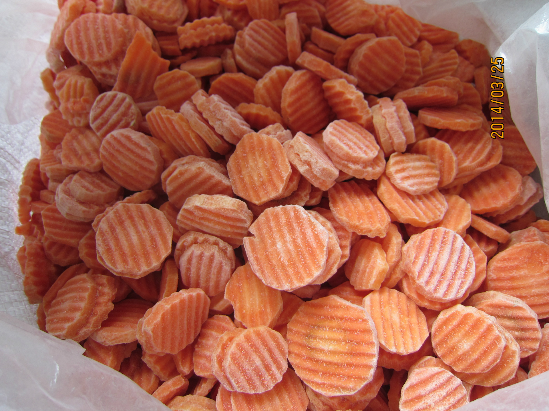 厂家直销冷冻胡萝卜丁速冻红萝卜丁冷冻蔬菜b级品