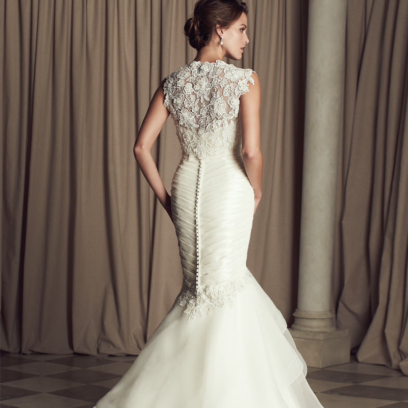 绝设婚纱礼服浪漫新娘修身韩版束腰鱼尾婚纱蕾丝包肩小拖尾白纱