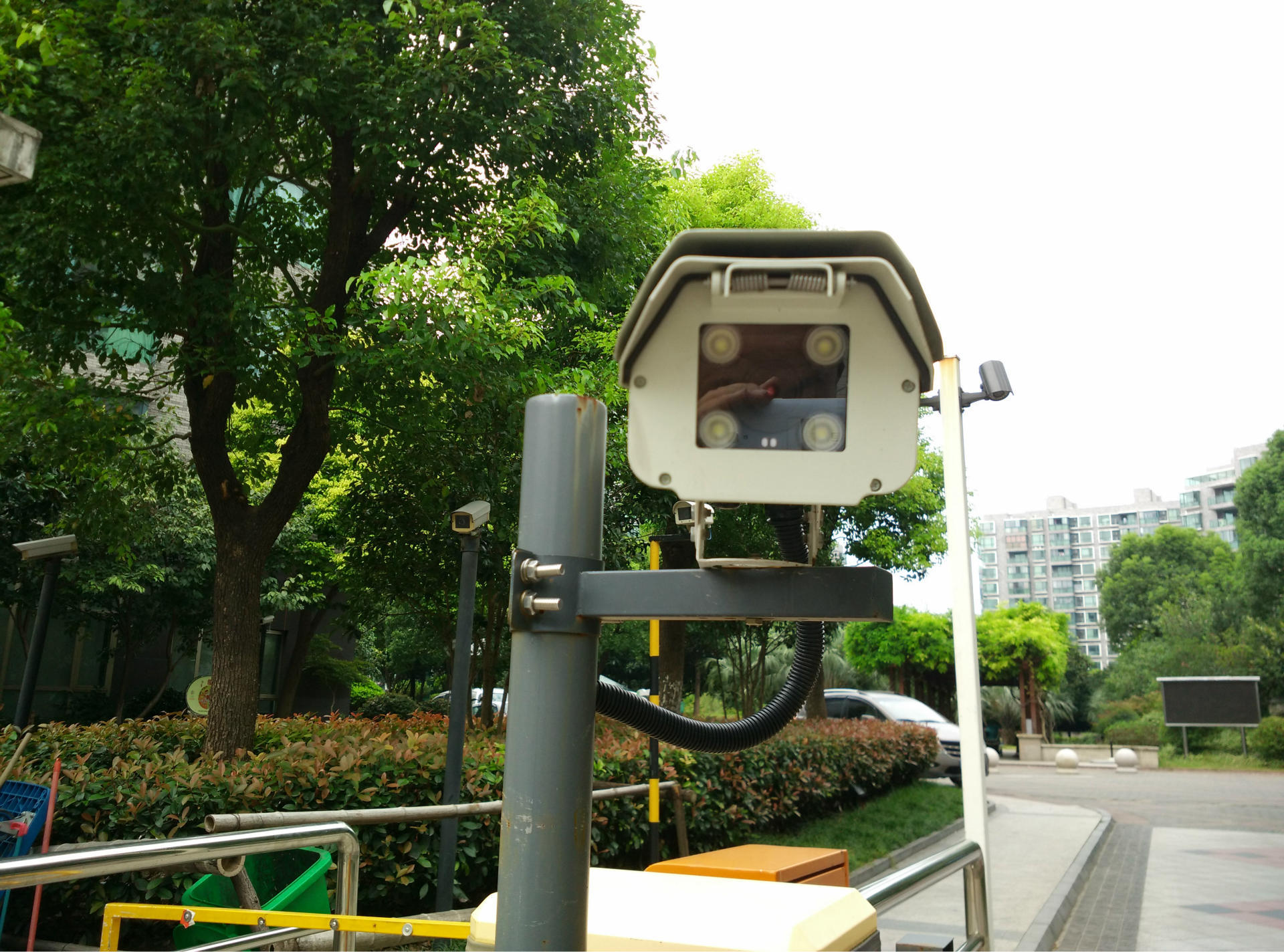 dll-r960c人脸摄像头 白光补灯高清人脸识别130万接口摄像头