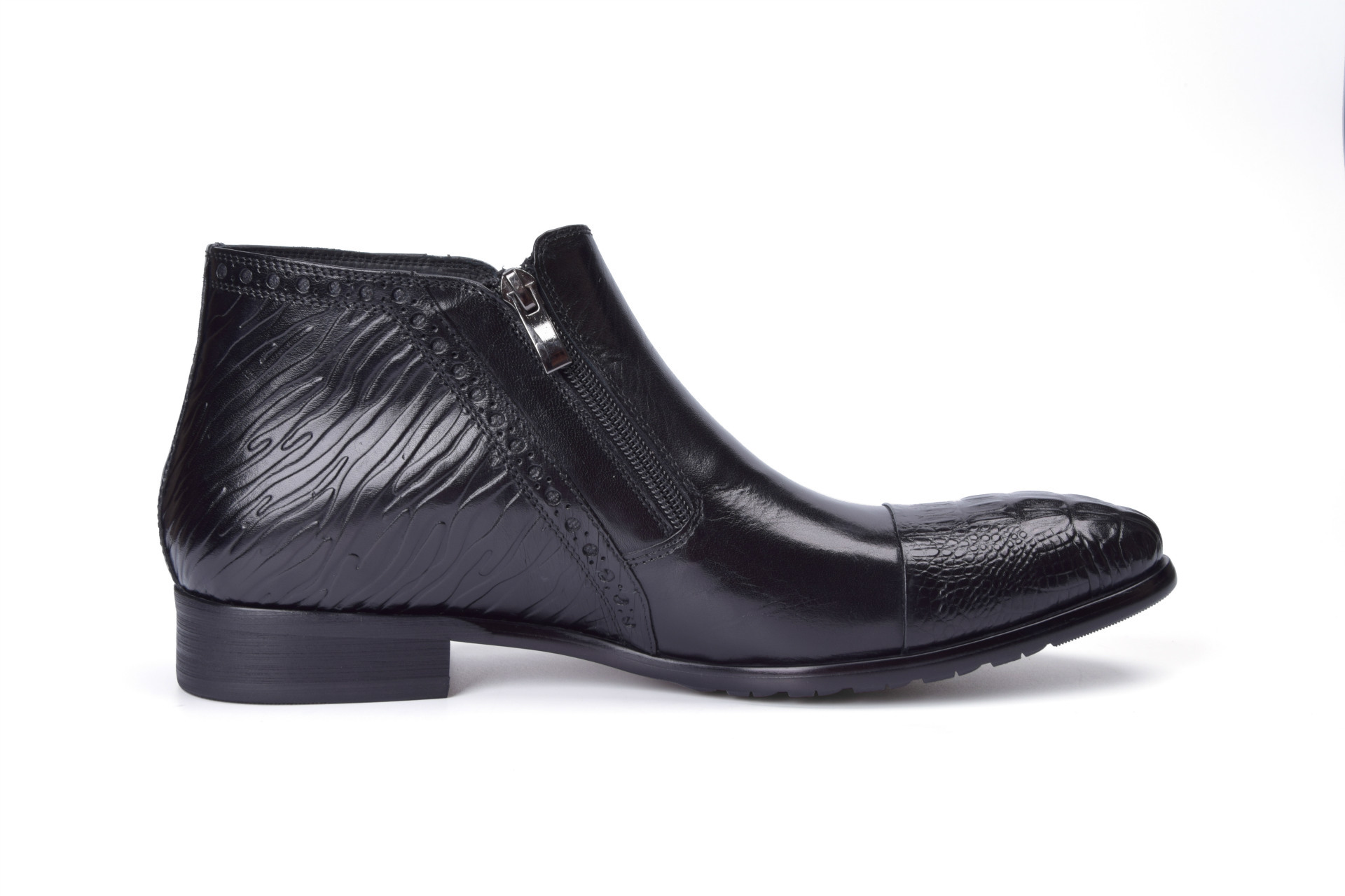 新款时尚男士皮靴高帮鞋男正装工作穿大气婚鞋纯皮单靴真皮鞋男