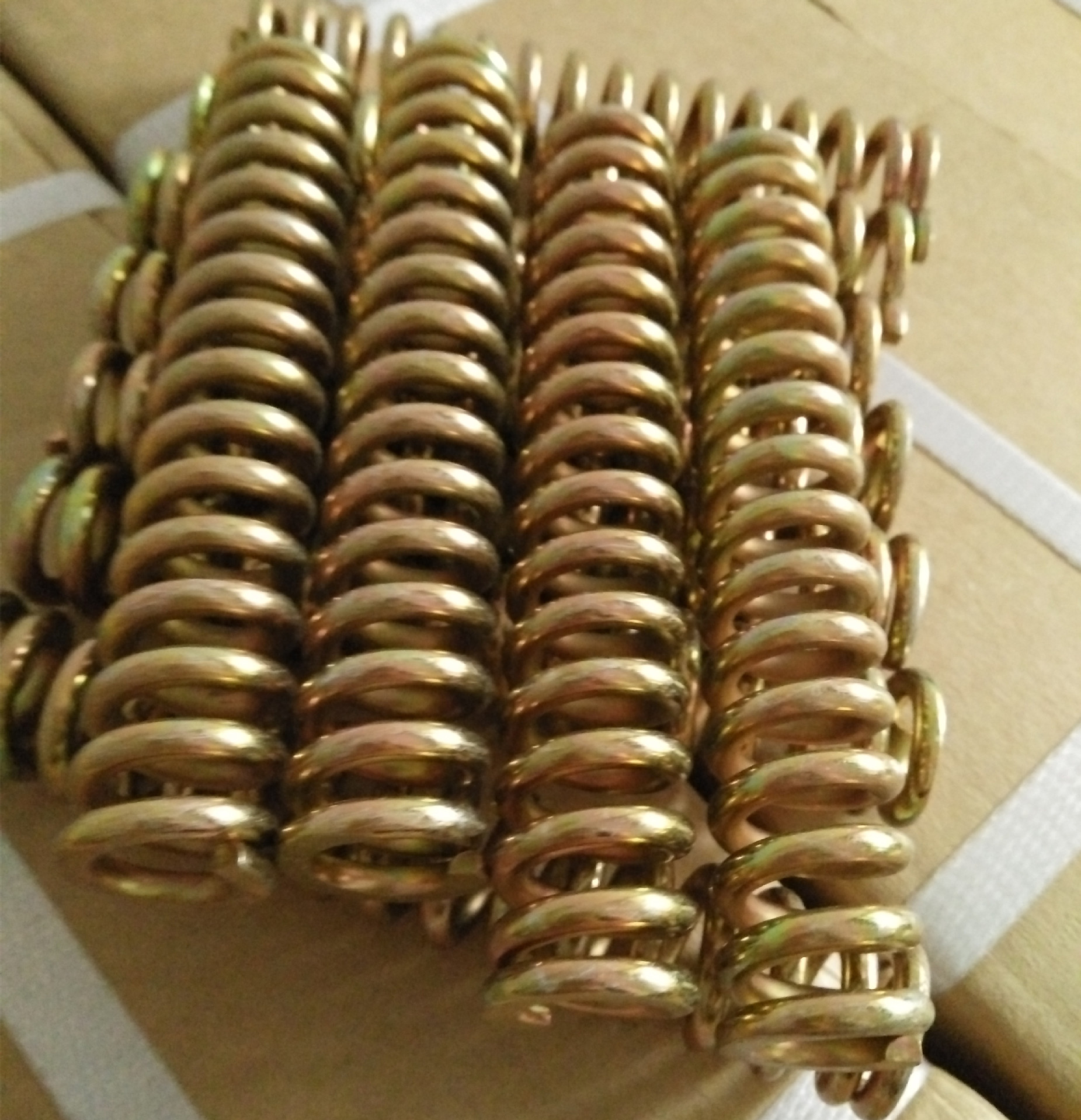 弹簧镀彩锌弹簧可定做各种型号规格厂家批发