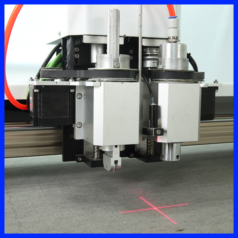 厂家供应震动刀汽车内饰皮革切割机 金人智能专供皮革震动切割机