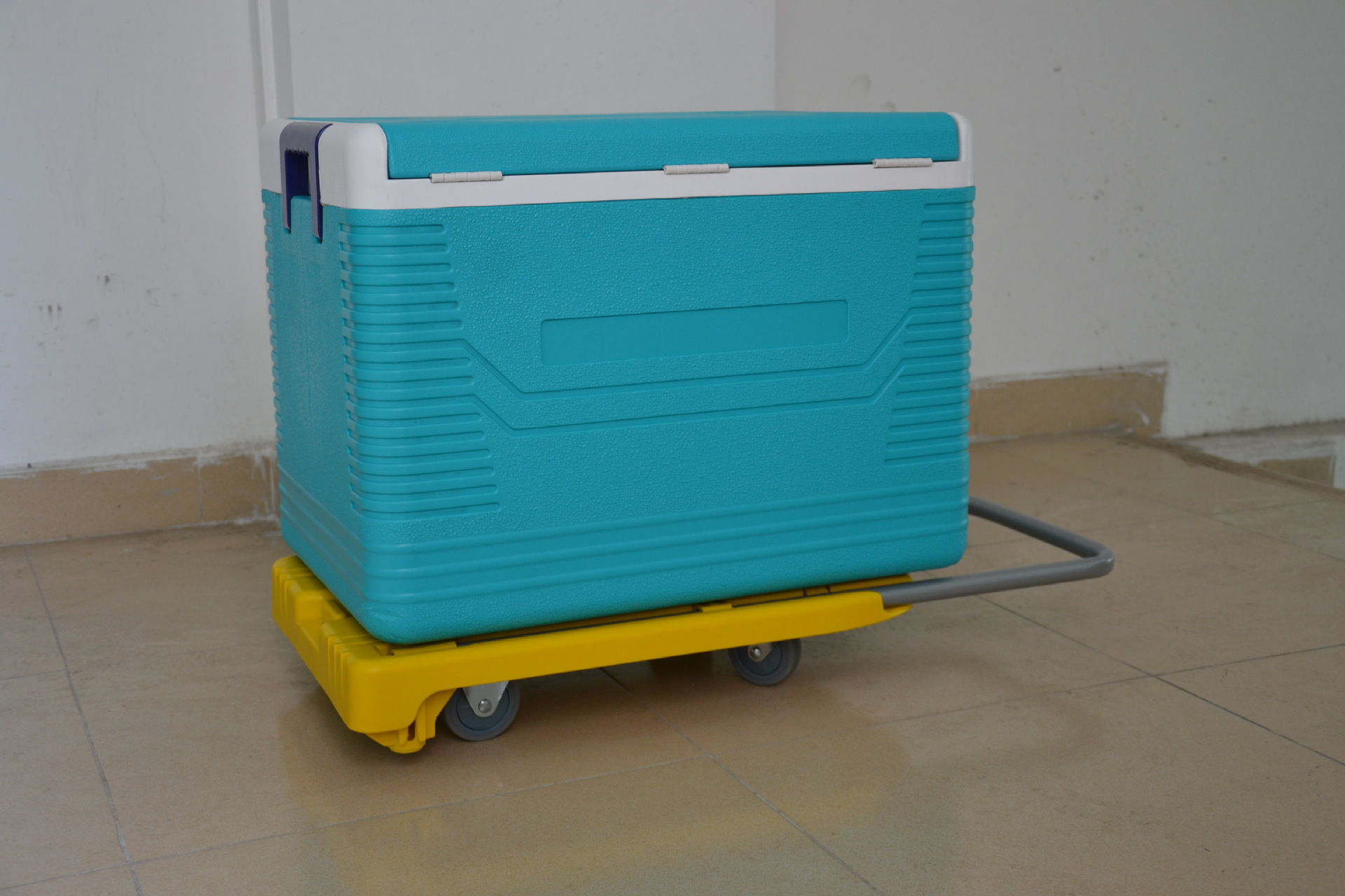 医药专用药品保存保温箱 超大容量 车载冷链专用运输箱带冰排