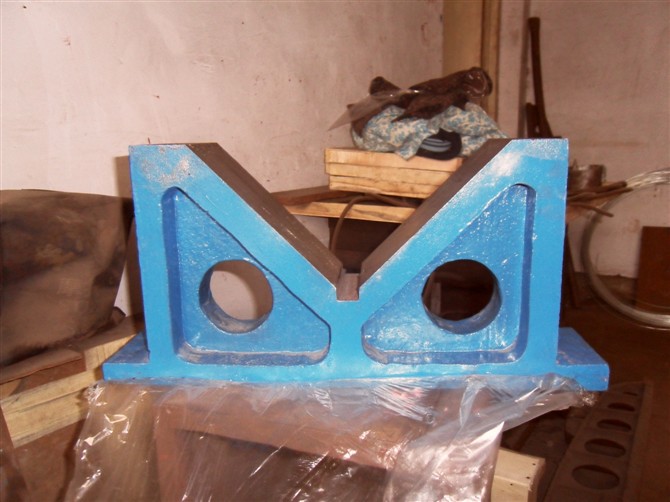 直销铸铁v型架 单口 三口 四口v型铁 钢制v型架型号全厂家定做