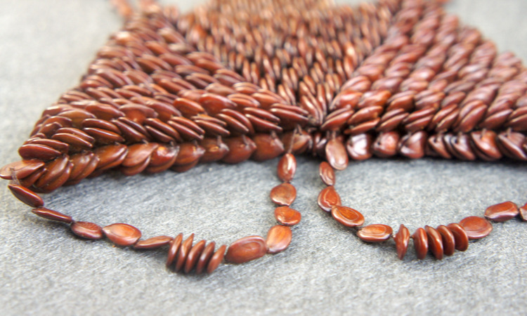 供应檀香子驱蚊香包檀香籽挂件 工艺品饰品批发