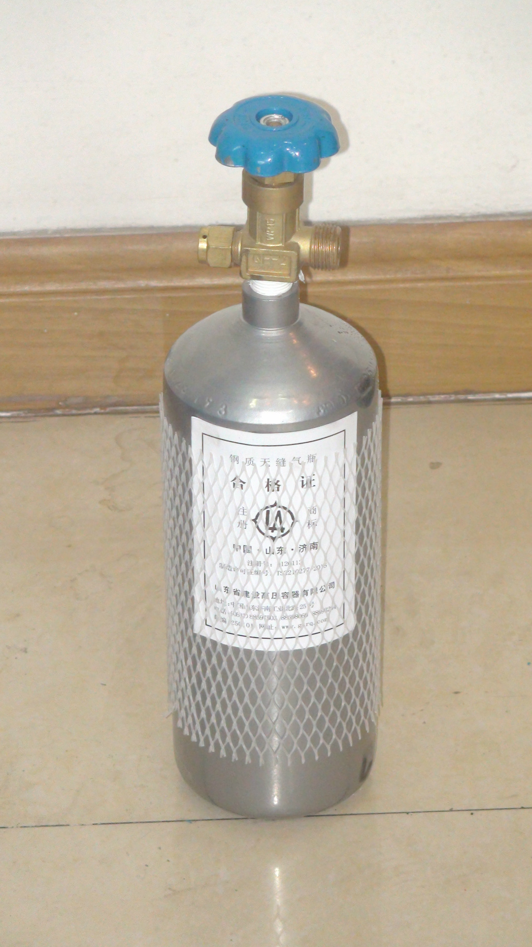 山东建设〗 供应8升二氧化碳气瓶 无缝钢瓶