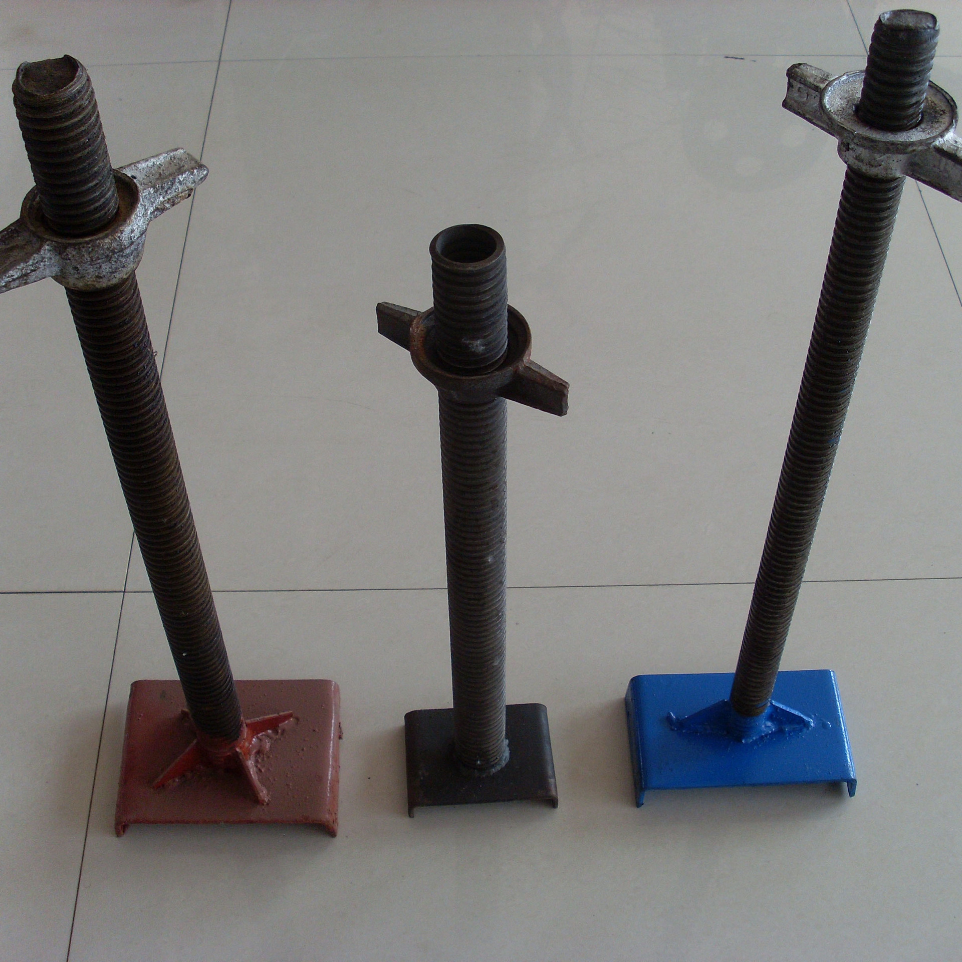 建筑工地顶托油拖 上托底托实心空心丝杠支撑 钢管丝杠可调节