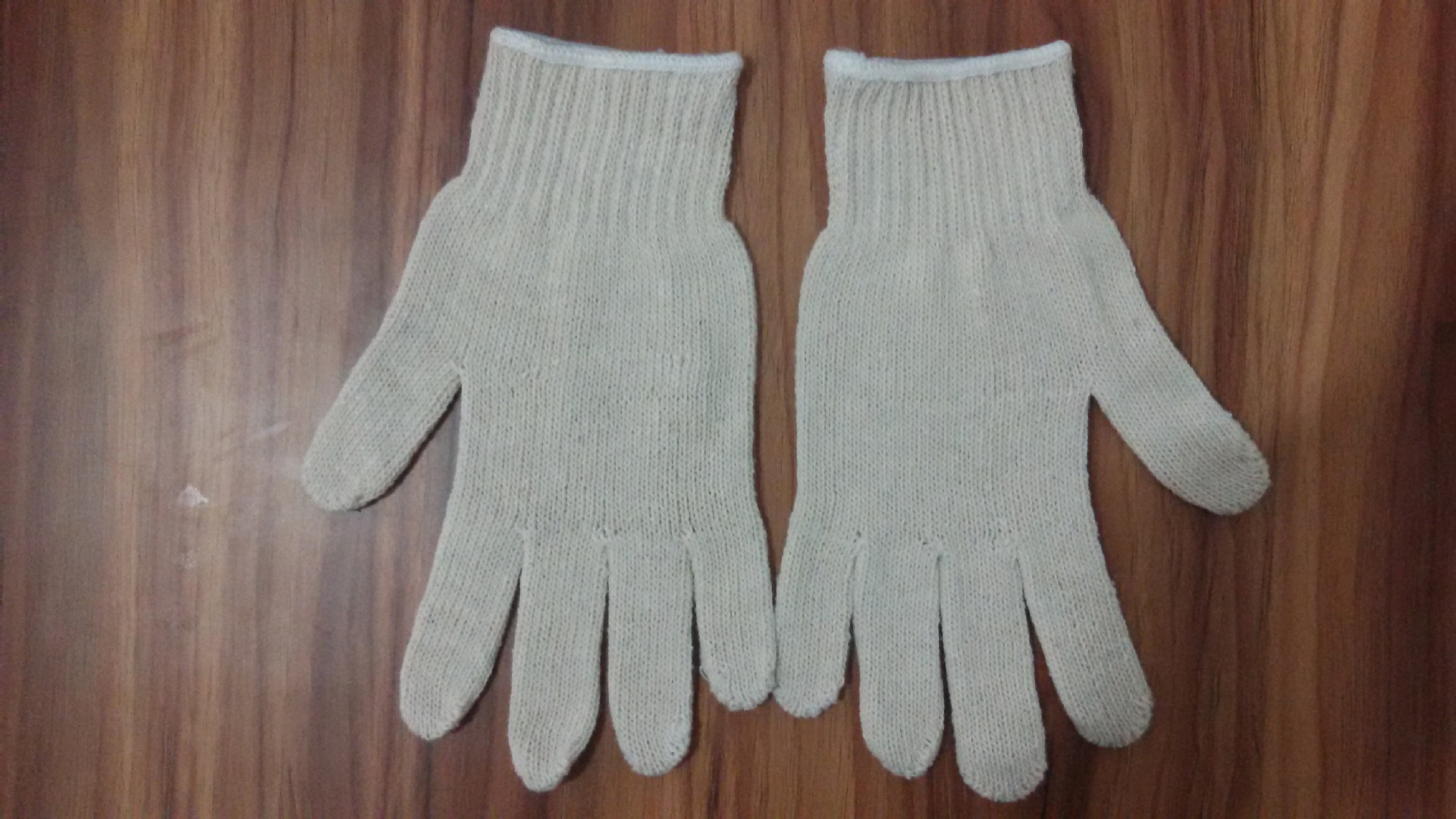 【厂家直销】足重本白纱手套 劳保棉纱手套