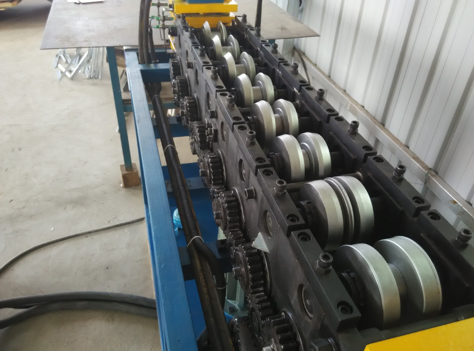 长期生产供应 w型木箱包边机 包装箱包边机 - 机械设备批发网