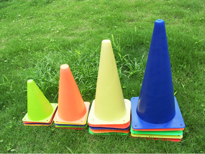 厂家供应 23cm三角锥 标志锥 标志筒 标志物 障碍物 塑料路锥