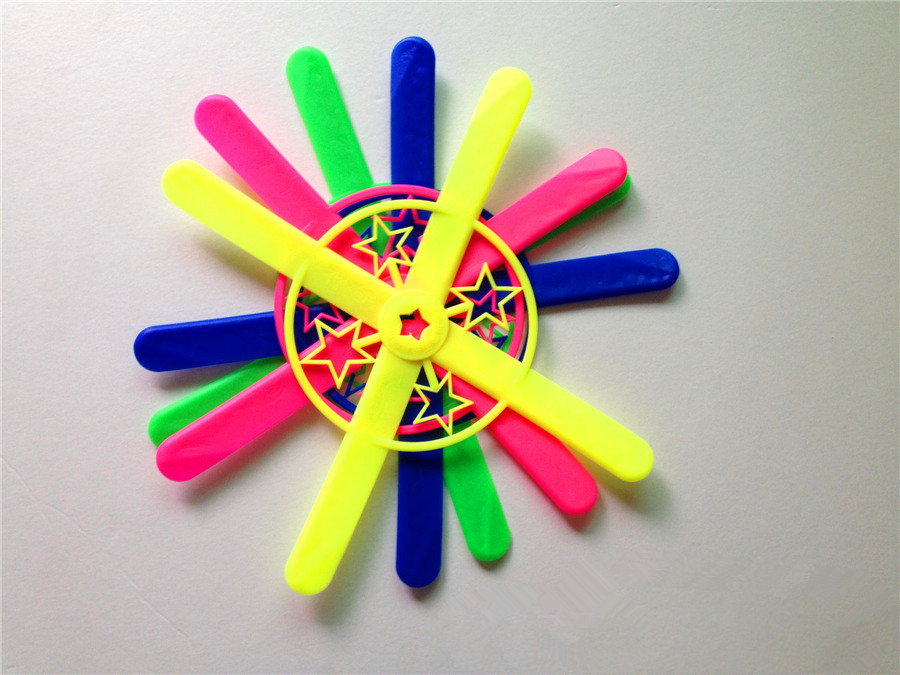 神奇健身回旋镖 四叶夜光开心魔盘 4叶飞来飞去器魔术飞碟