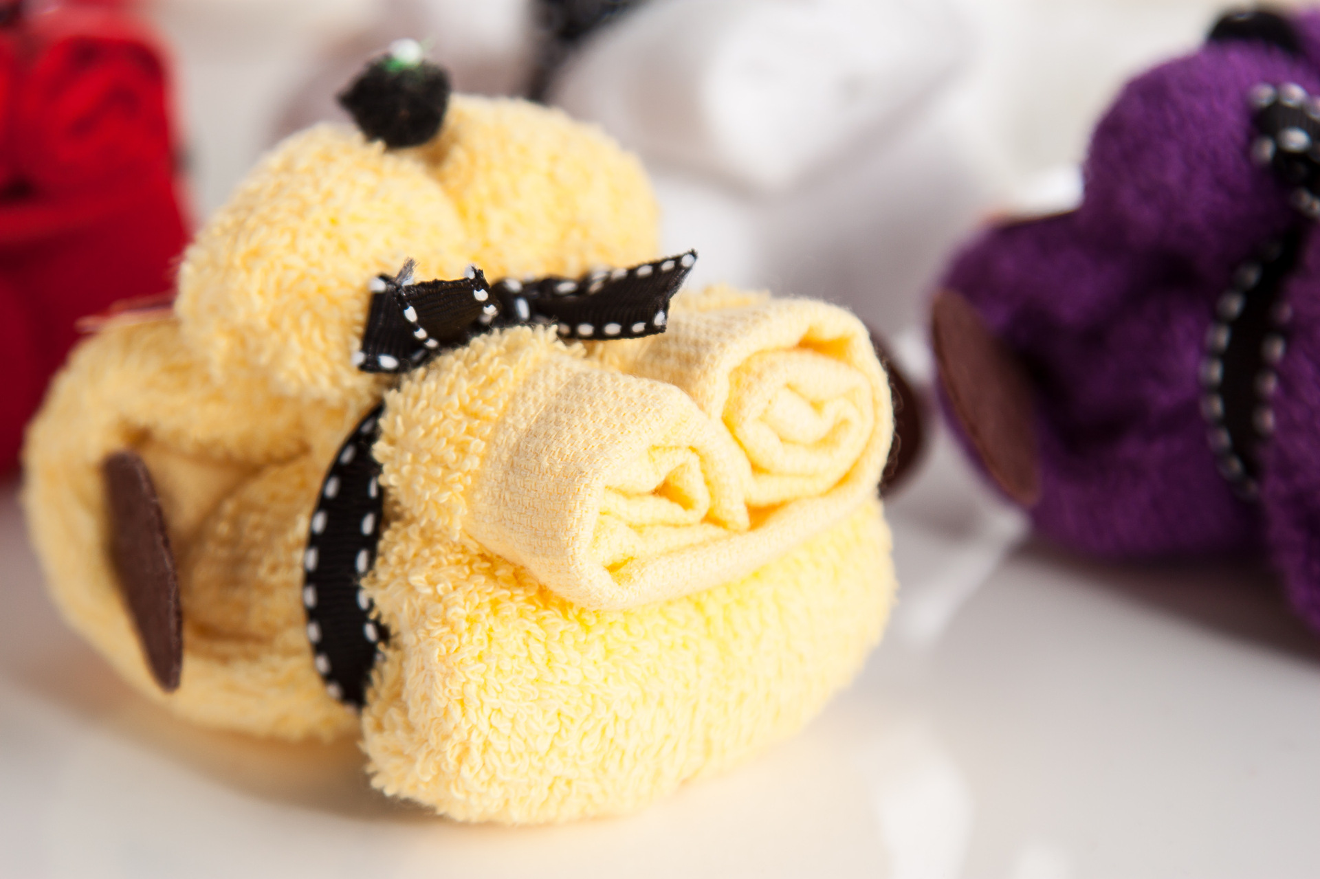 造型毛巾 创意小狗造型超细纤维毛巾 魔术浴巾素色 一元毛巾礼品