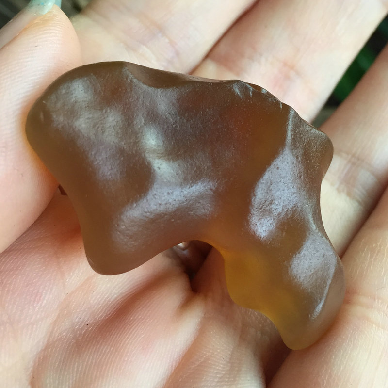 新疆戈壁玛瑙原石 起荧光40.5x27x20mm天然a货玛瑙原石把玩件