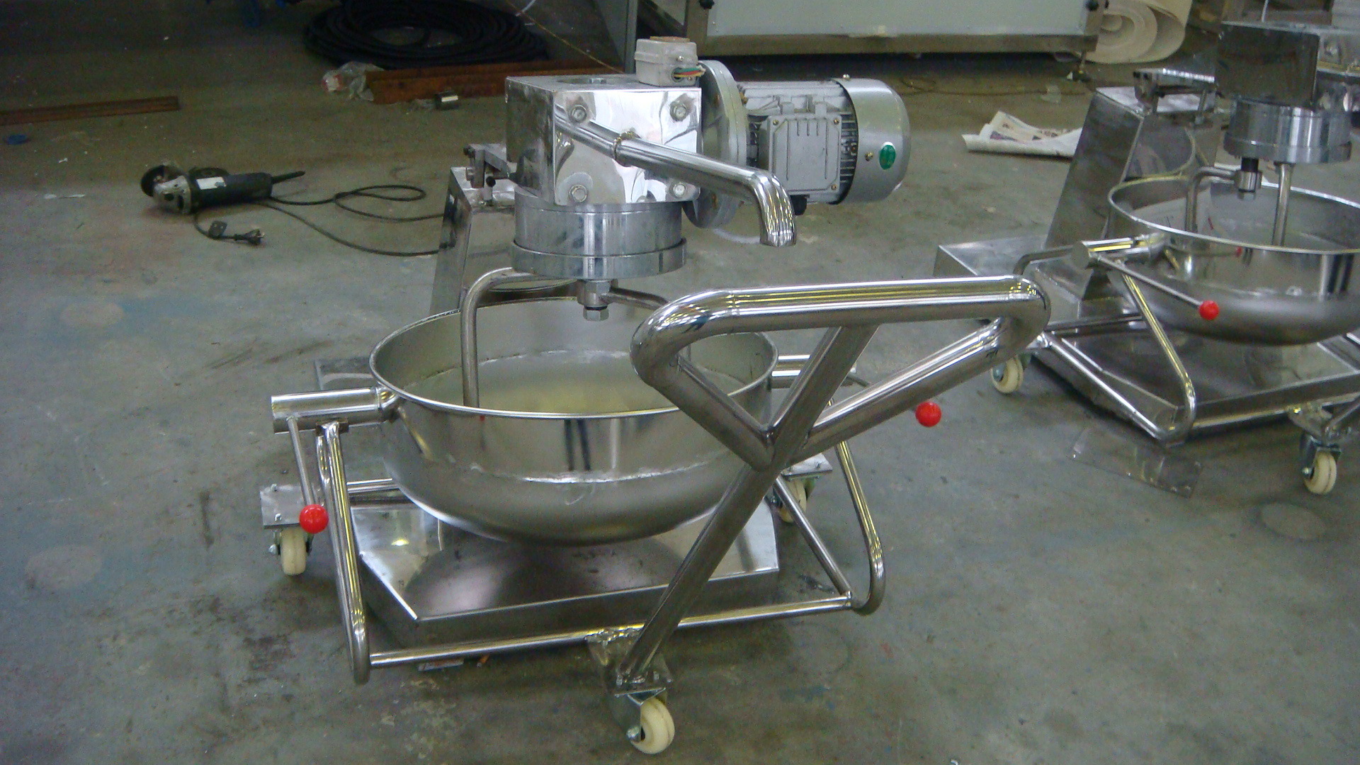 供应硬糖揉糖机 搅拌机 冲模设备 - 中国食品机械批发交易网