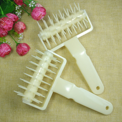 【烘焙工具】批发环保塑料 拉针滚针----大号