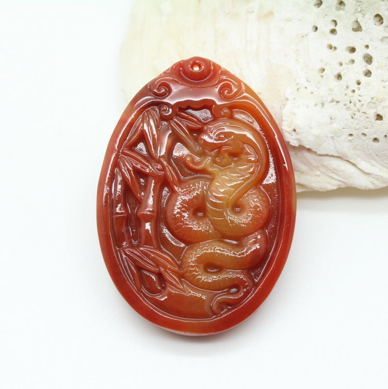 天然真品云南黄龙玉十二生肖蛇吊坠 保平安男女款玉牌挂件饰品