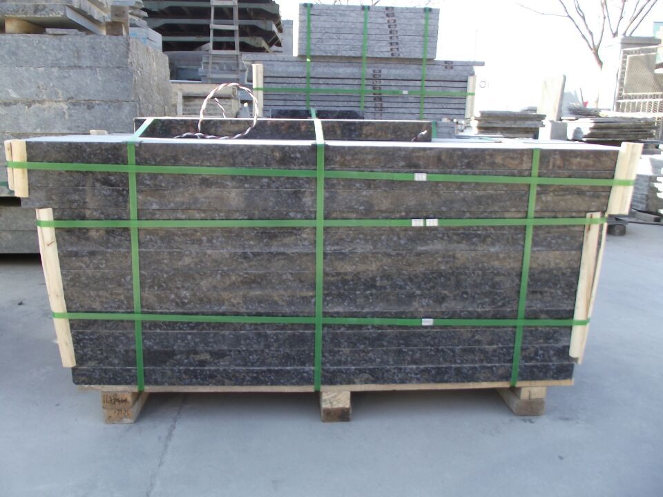 厂家批发花岗石 山东火烧石台面石材 供应花岗岩石材