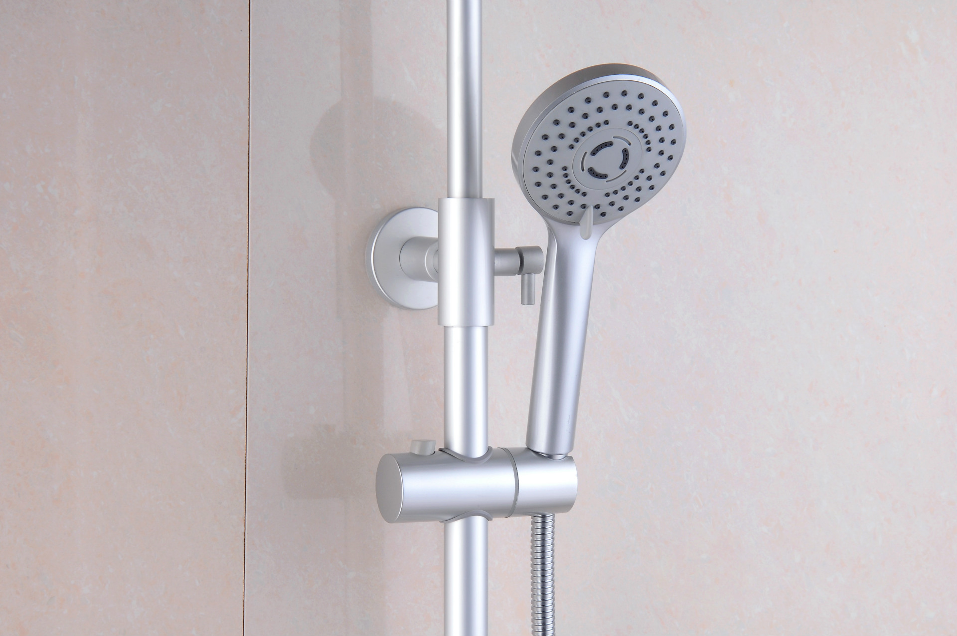 遥鹏卫浴 太空铝淋浴套装花洒冷热龙头超强增压花洒厂家直销