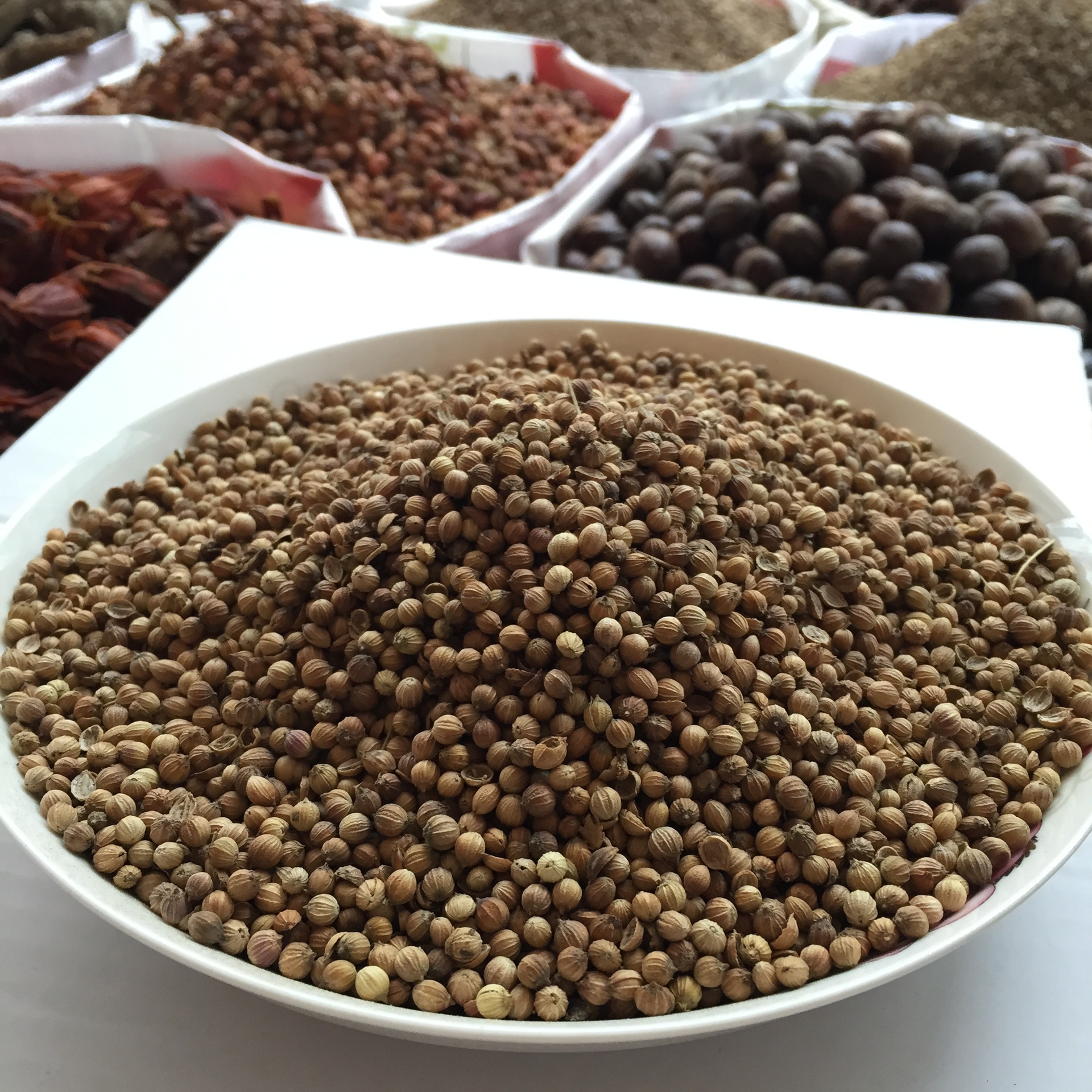 香菜籽 别名:胡荽籽,芫荽籽.