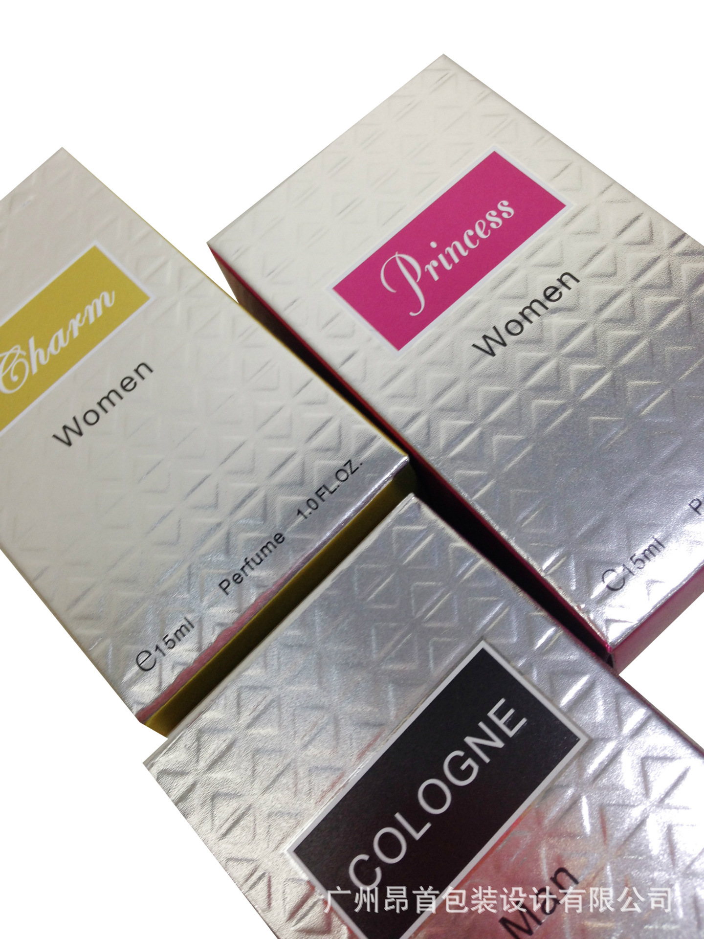 水乳精华面霜外包装纸盒 高档香水银卡uv盒子化妆品包装厂家定做