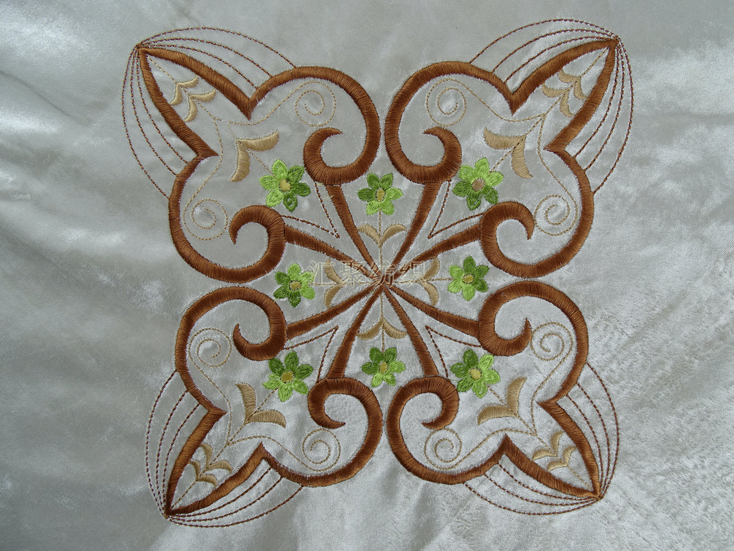 多色平绣5色盘花定位电脑绣花抱枕绣花布绣花裁片绣花