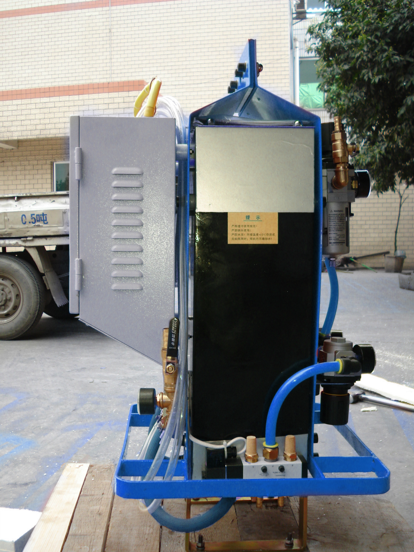 华晨焊割dn3-125型工频悬挂移动分体多功能气动点焊机