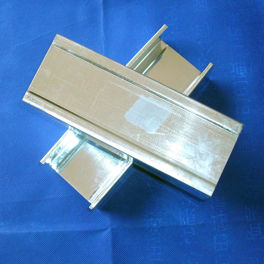 厂价直销高边75*竖向隔墙龙骨