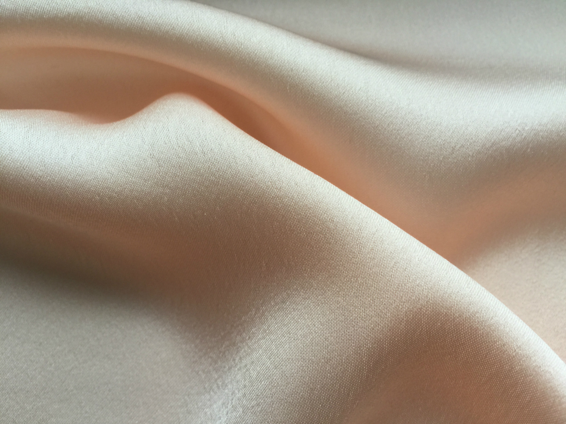 50d*75d 弹力仿素绉缎 16t*11t 107*42