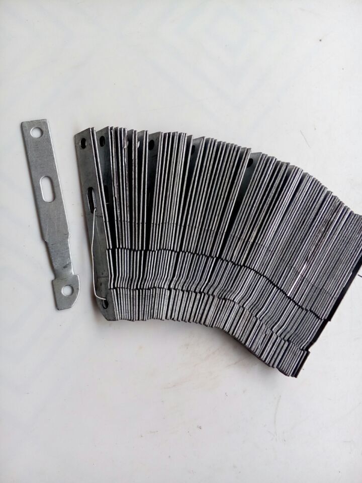 厂家直销批发零售铝合金门窗固定片,塑钢窗固定片