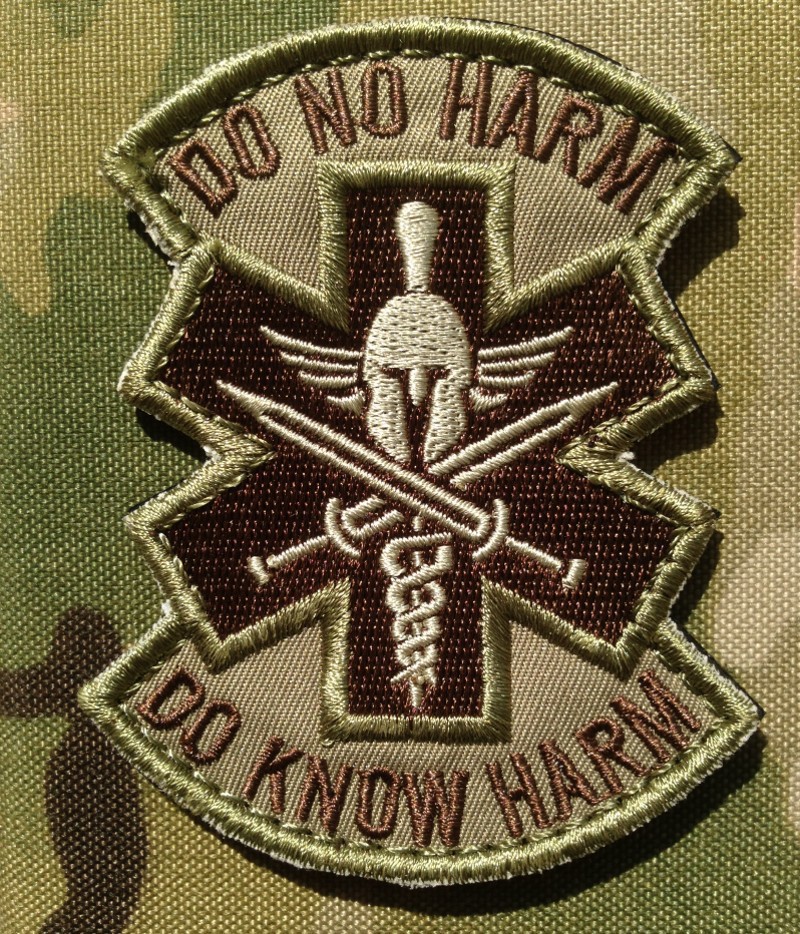 升级版美军医疗章 别伤害我 我是战地医疗兵 刺绣魔术贴绣花臂章