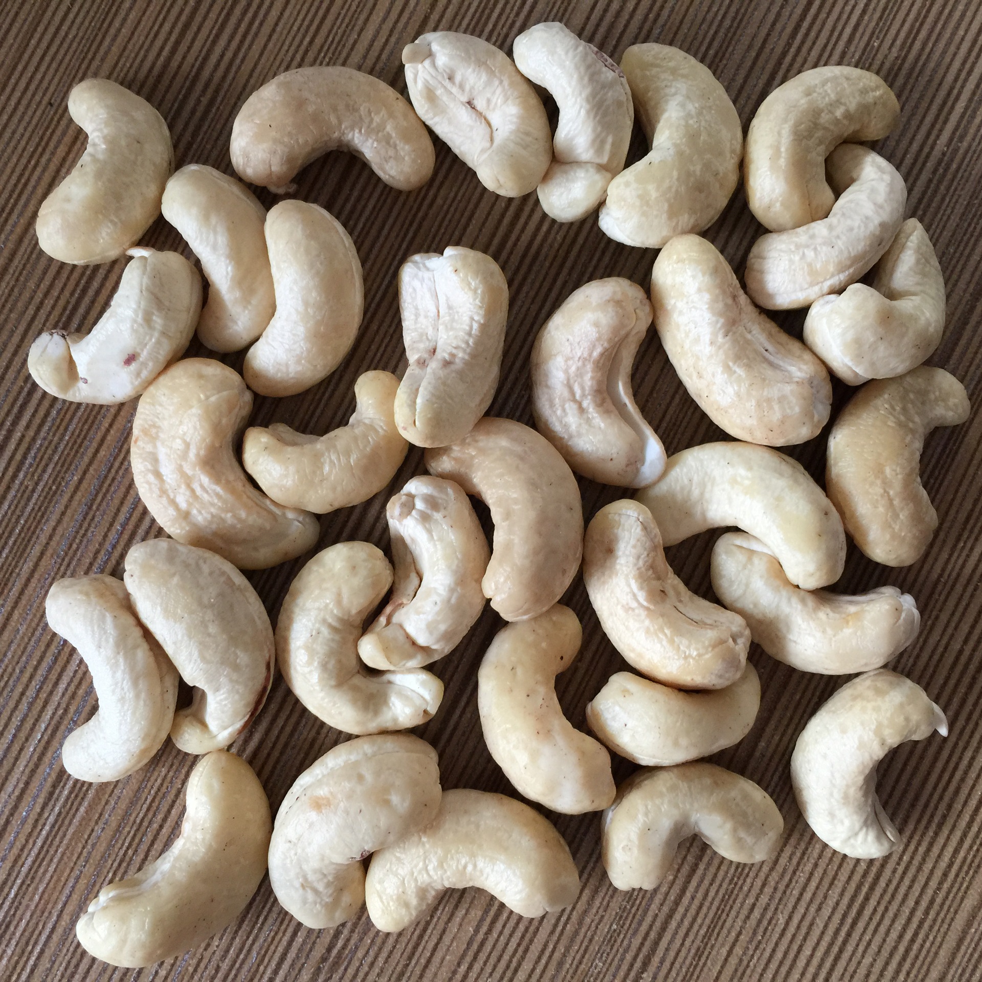 越南进口 生腰果仁散装零食坚果干果特级w320批发 净重22.68斤