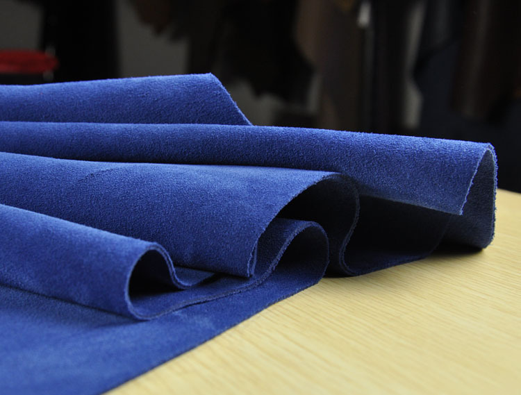 现货蓝色二层丝光牛反绒皮料批发 环保丝光翻毛皮批发 牛反毛牛皮