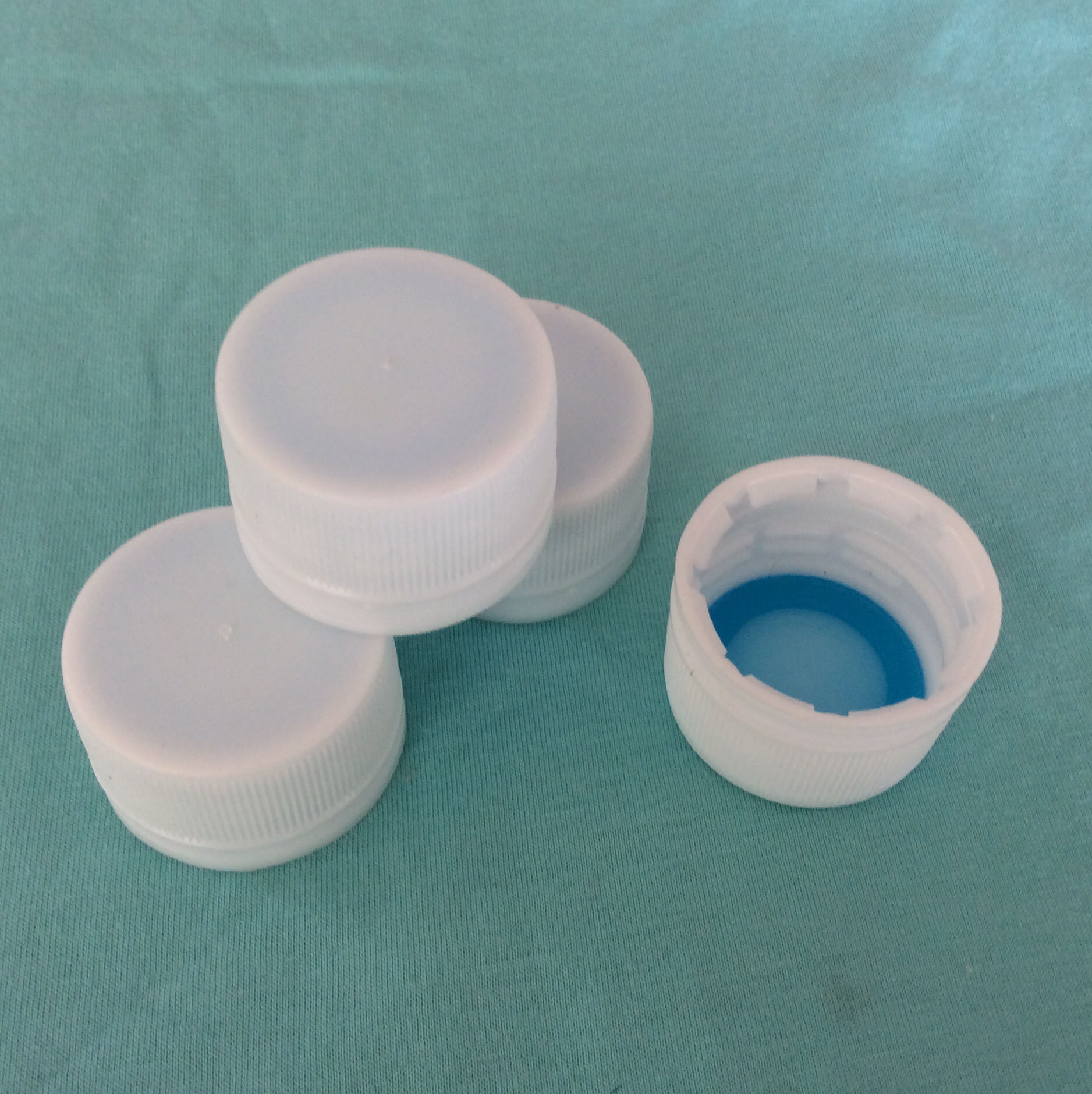 28碳酸盖饮料盖.28口高口滴塑盖.矿泉水瓶盖.