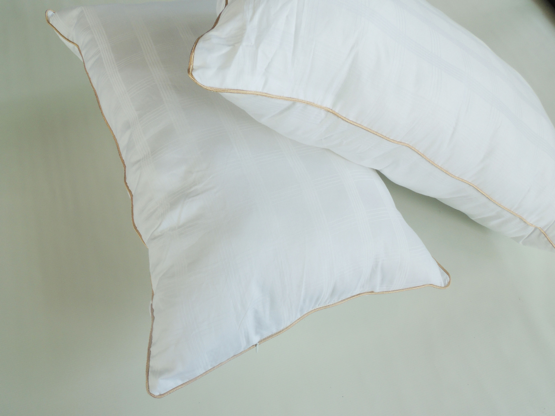 【厂家直销】2015新款全棉可拆洗羽丝棉枕头枕芯团购批发可定制