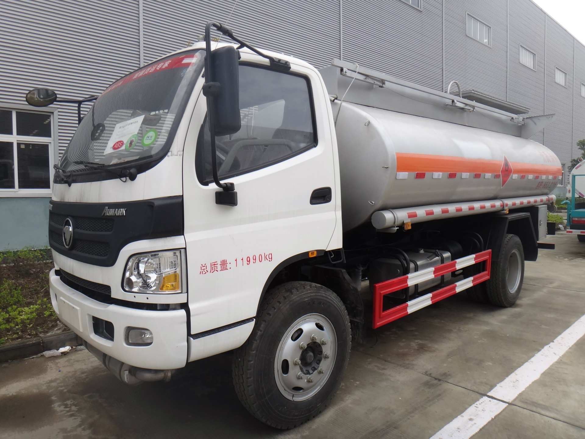 福田欧马可加油车  柴油油罐车  危险品运输车  8.53方