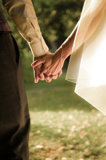 拥抱能止痛 14条奇妙的爱情定律